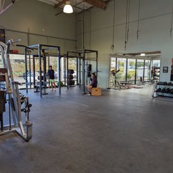 Mesa Rim Climbing Center - Mira Mesa - Fitness area