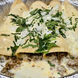 El Maguey - Enchiladas Suizas with Beef