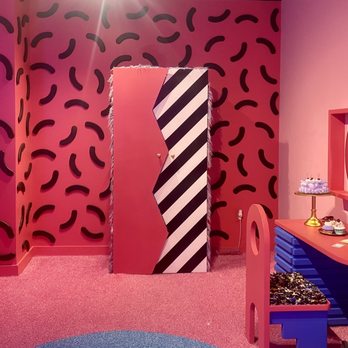 Sweet Tooth Hotel - a pink room with black and white stripes - Art Museums Near Me - Dallas, Texas Sweet Tooth Hotel - a pink room with black and white stripes - Art Museums Near Me - Dallas, Texas