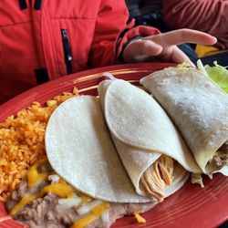 Casa Azteca - Two taco lunch