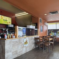 El Jacalito - Nice clean interior