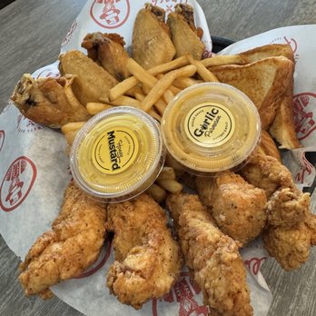 Slim Chickens - 5 and 5 meal - Chicken Wings Near Me - Henderson, Nevada