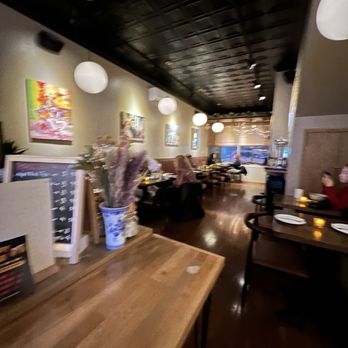Cafe Catmandoo - Great ambiance! - Breakfast & Brunch Near Me - Woodside, New York