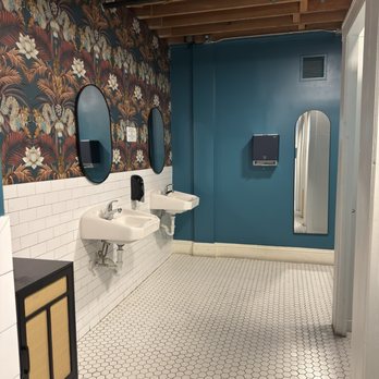 Sushi Saint - Bathroom - Sushi Bars Near Me - Orlando, Florida Sushi Saint - Bathroom - Sushi Bars Near Me - Orlando, Florida