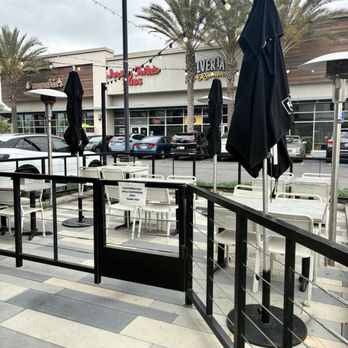 California Fish Grill - Outdoor seating - Seafood Near Me - Mission Hills, California
