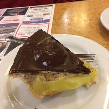 Twin Pines Diner Restaurant - Chocolate lemon pie - Diners Near Me - East Haven, Connecticut Twin Pines Diner Restaurant - Chocolate lemon pie - Diners Near Me - East Haven, Connecticut