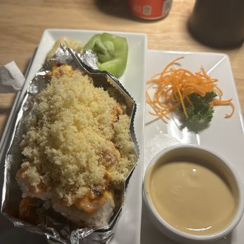Sushi Sake - FIU - Miami roll with tahini sauce - Sushi Bars Near Me - Miami, Florida