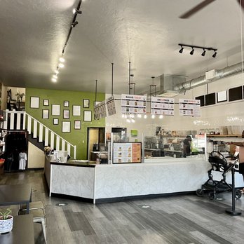 Tower Blendz - Inside - Acai Bowls Near Me - Fresno, California