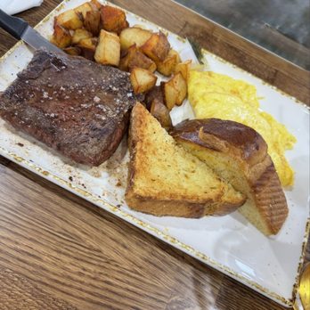 Madres Brunch - Steak and eggs - Breakfast & Brunch Near Me - Corona, California Madres Brunch - Steak and eggs - Breakfast & Brunch Near Me - Corona, California