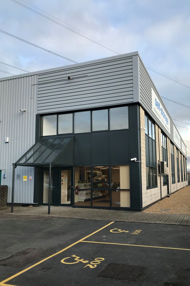 STORAGEMART 14 Photos 7 Smeaton Close, Aylesbury, Buckinghamshire