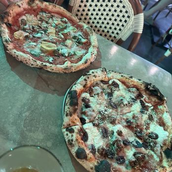Floralia - The vegan cheese isn't my thing but the crust is good. Could use better red sauce - Italian Near Me - Honolulu, Hawaii