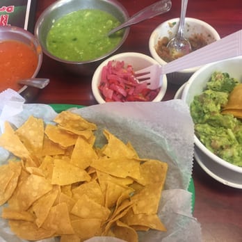 Taquerias Veracruz - Guac, chips, and salsa. - Mexican Near Me - West New York, New Jersey Taquerias Veracruz - Guac, chips, and salsa. - Mexican Near Me - West New York, New Jersey