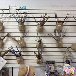 Let Knit B - Knitting needles