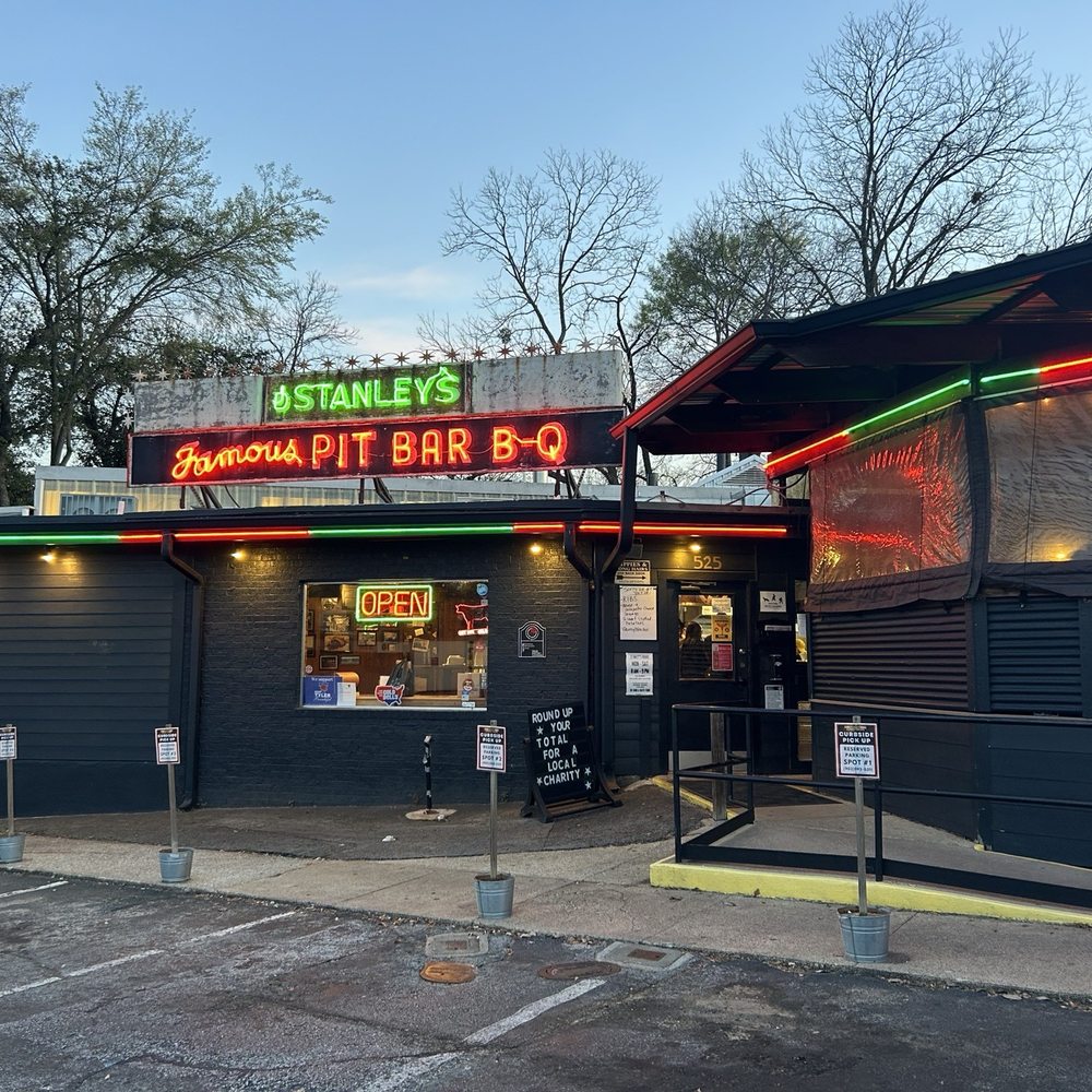 Stanley's Famous Pit Barbecue - Barbeque Near Me - Tyler, Texas Stanley's Famous Pit Barbecue - Barbeque Near Me - Tyler, Texas