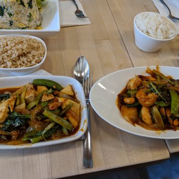 Land - 2 course lunch prix fixe $11 - Wok Cashew Nut with Steamed Tofu (left) and Wok Cashew Nut with Shrimp $14 (right) - Land 3/2018 - Thai Near Me - New York, New York Land - 2 course lunch prix fixe $11 - Wok Cashew Nut with Steamed Tofu (left) and Wok Cashew Nut with Shrimp $14 (right) - Land 3/2018 - Thai Near Me - New York, New York