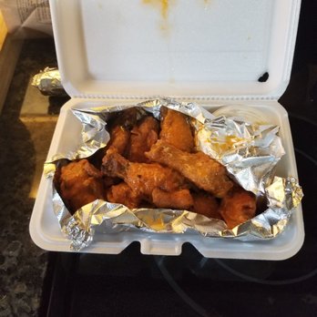 Jad's Pizza - Medium hot wings - Pizza Near Me - Downingtown, Pennsylvania