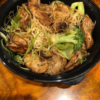 Wrap & Roll - Chicken lo mein is amazing!!! - Asian Fusion Near Me - Pearland, Texas