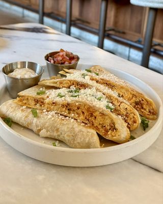 Moonlark’s Dinette by null