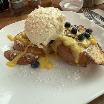 Cheryl’s on 12th - French Toast with blueberries, lemon curd and house made whipped cream! - Breakfast & Brunch Near Me - Portland, Oregon