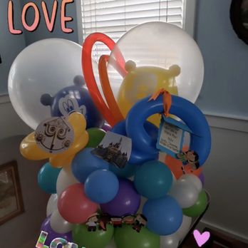 A Load of Craft - Fabulous balloon bouquet made with love by Mandy!! - Holiday Decorating Services Near Me
