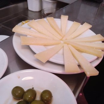 Taberna J. Blanco - Tapa de aceitunas y ración de queso - Spanish Near Me - Madrid, M