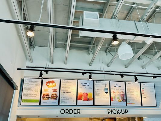 Shake Shack Alderwood by null
