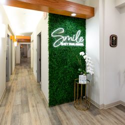 Katy Trail Dental - Cosmetic Dental office, customize your Smile with Veneers.