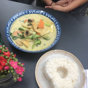 Koh Lipe - Green curry - Thai Near Me - Toronto, Ontario Koh Lipe - Green curry - Thai Near Me - Toronto, Ontario