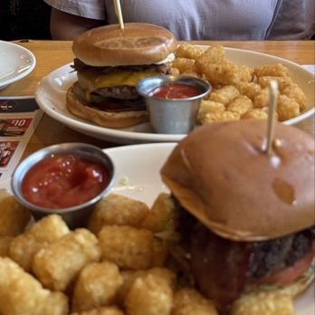 Twin Peaks - Sports Bars Near Me - Knoxville, Tennessee Twin Peaks - Sports Bars Near Me - Knoxville, Tennessee