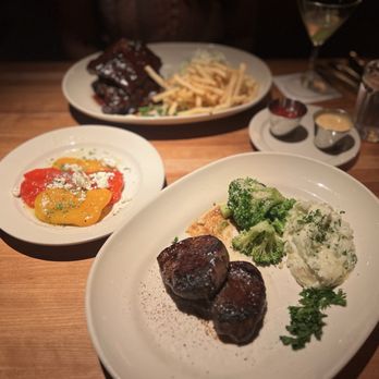 Houston's Restaurant - Center-cut Filet - Steakhouses Near Me - Pasadena, California