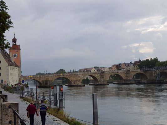 Steinerne Brücke by null