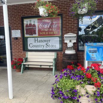 Hanover Country Store - Charming Store front - Convenience Stores Near Me - Hanover, Virginia
