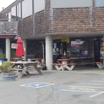 Captain Davey's Ice Cream & Espresso - The tiny shop is next to the Hot Dog stand, also popular. - Coffee & Tea Near Me - Bodega Bay, California