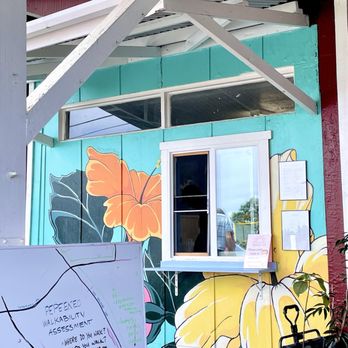 Piilani Kitchen - a mural on the side of a building - Sandwiches Near Me - Pepeekeo, Hawaii Piilani Kitchen - a mural on the side of a building - Sandwiches Near Me - Pepeekeo, Hawaii