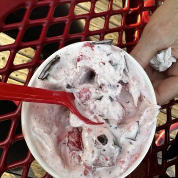 Dairy Queen Grill & Chill - Dipped Strawberry cheesecake blizzard - Fast Food Near Me - Saint Paul, Minnesota Dairy Queen Grill & Chill - Dipped Strawberry cheesecake blizzard - Fast Food Near Me - Saint Paul, Minnesota