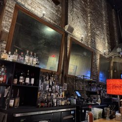 Coast Bar & Grill - Bar