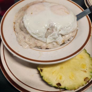 Egg Works - Haole Loco ($15.50):  loco moco aka burger steak and rice, but with country gravy instead of brown gravy. Comforting, 8/10! - Breakfast & Brunch Near Me - Las Vegas, Nevada