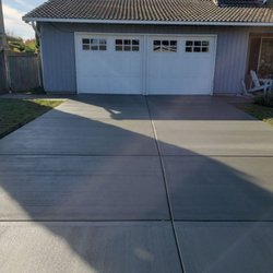 Four Seasons Landscape & Construction - Broom Finish Concrete Driveway