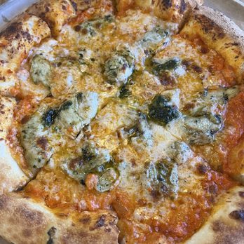 Legion Brewing West Morehead - Chicken pesto alla vodka pizza - Breweries Near Me - Charlotte, North Carolina Legion Brewing West Morehead - Chicken pesto alla vodka pizza - Breweries Near Me - Charlotte, North Carolina