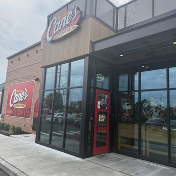 Raising Cane's Chicken Fingers - Chicken Shop Near Me - Edison, New Jersey