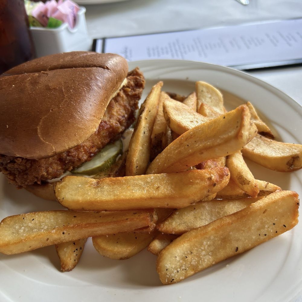Burton’s on the Bay - Chicken Sandwich - American Near Me - Egg Harbor, Wisconsin Burton’s on the Bay - Chicken Sandwich - American Near Me - Egg Harbor, Wisconsin