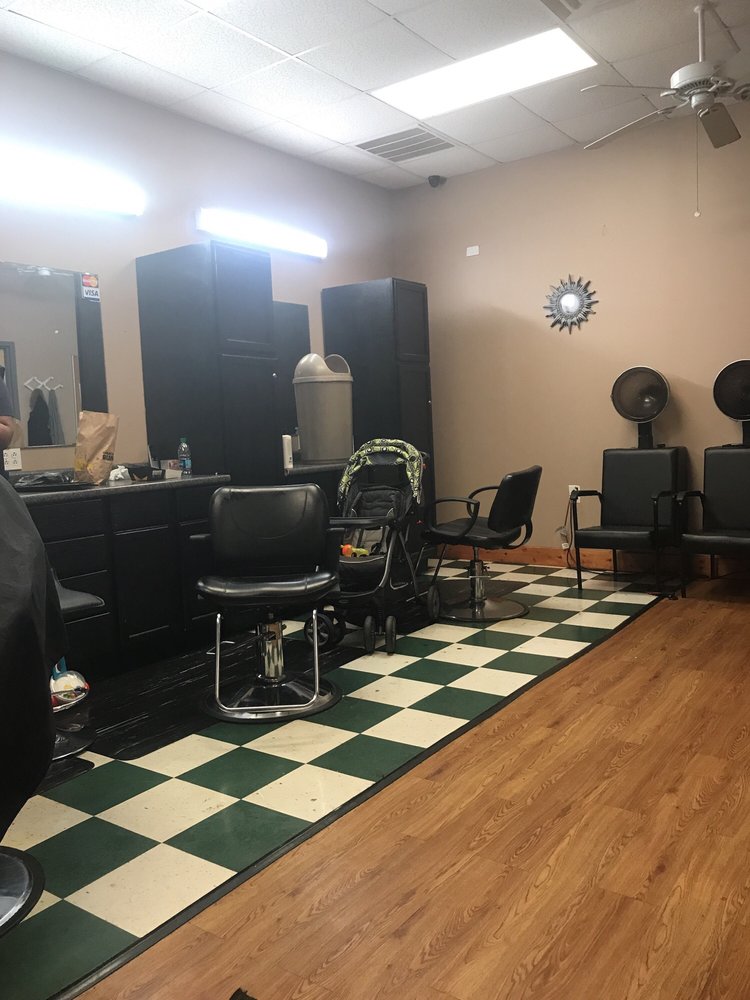 DIAMOND CUTZ Updated August 2024 18 Reviews 1350 5th Ave, Garner, North Carolina Barbers