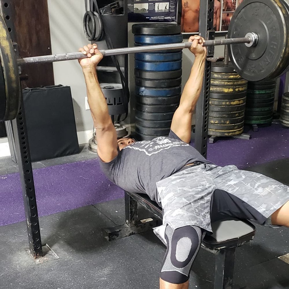 Verum Vi Fitness Logo