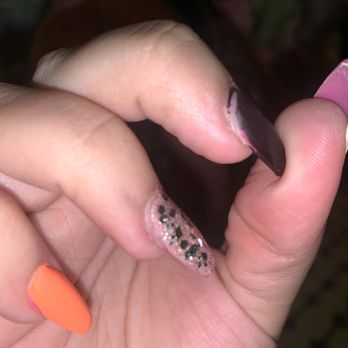Tip'nToe - Full set nails already coming off not even a week after getting them done. - Nail Salons Near Me - Monterey, California