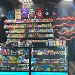 Moshi’s smoke and vape