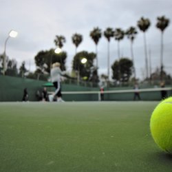 Topspinbaby Tennis - Always keep your eye on the ball!