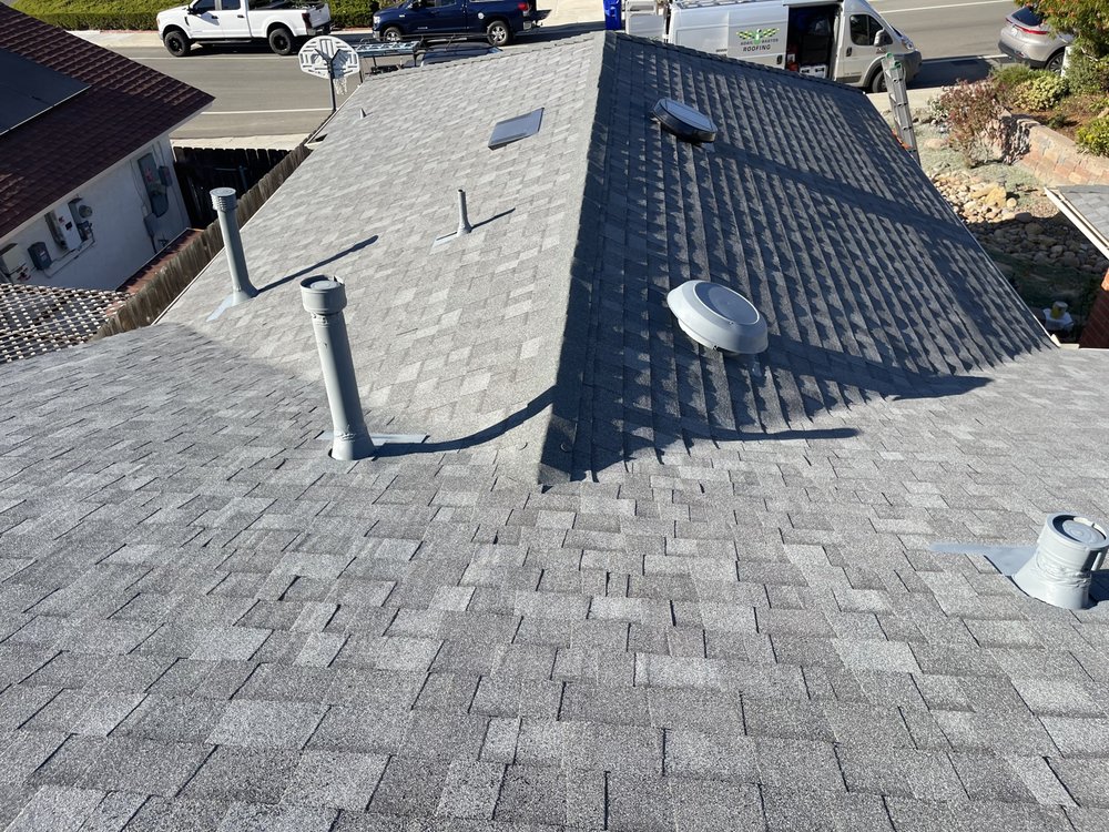 Slide of Adail Bastos Roofing