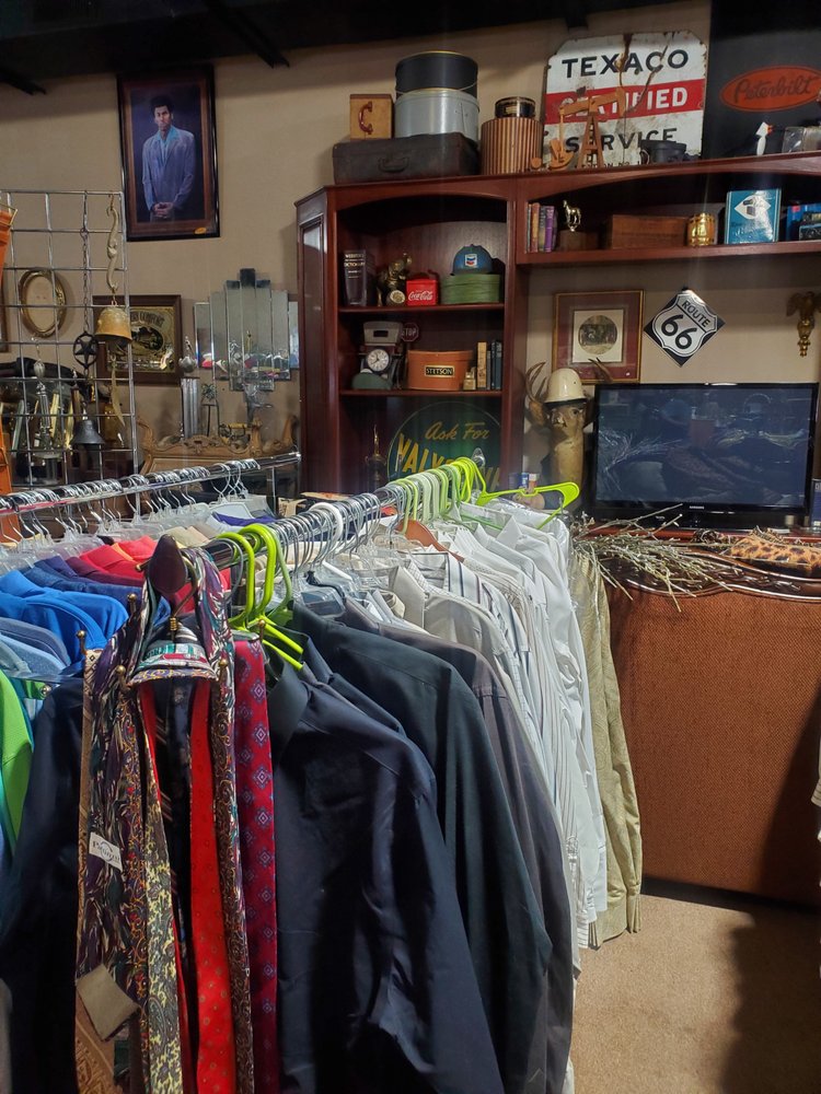 BAW THRIFT SHOP NEXT DOOR Updated October 2024 36 Photos 1076