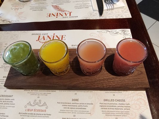 Janine Café-Brunch by null