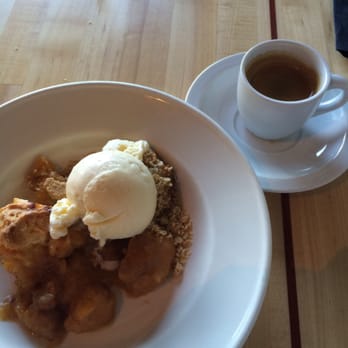 Alba - Peach cobbler with homemade vanilla basil icecream - American Near Me - Des Moines, Iowa Alba - Peach cobbler with homemade vanilla basil icecream - American Near Me - Des Moines, Iowa